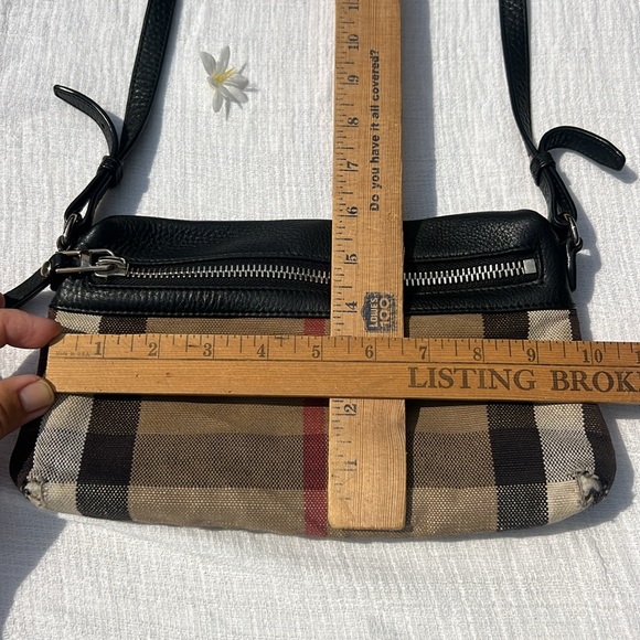 Burrberry Small Farley' Canvas Check & Leather Clutch Bag.❤️ - Picture 12 of 16